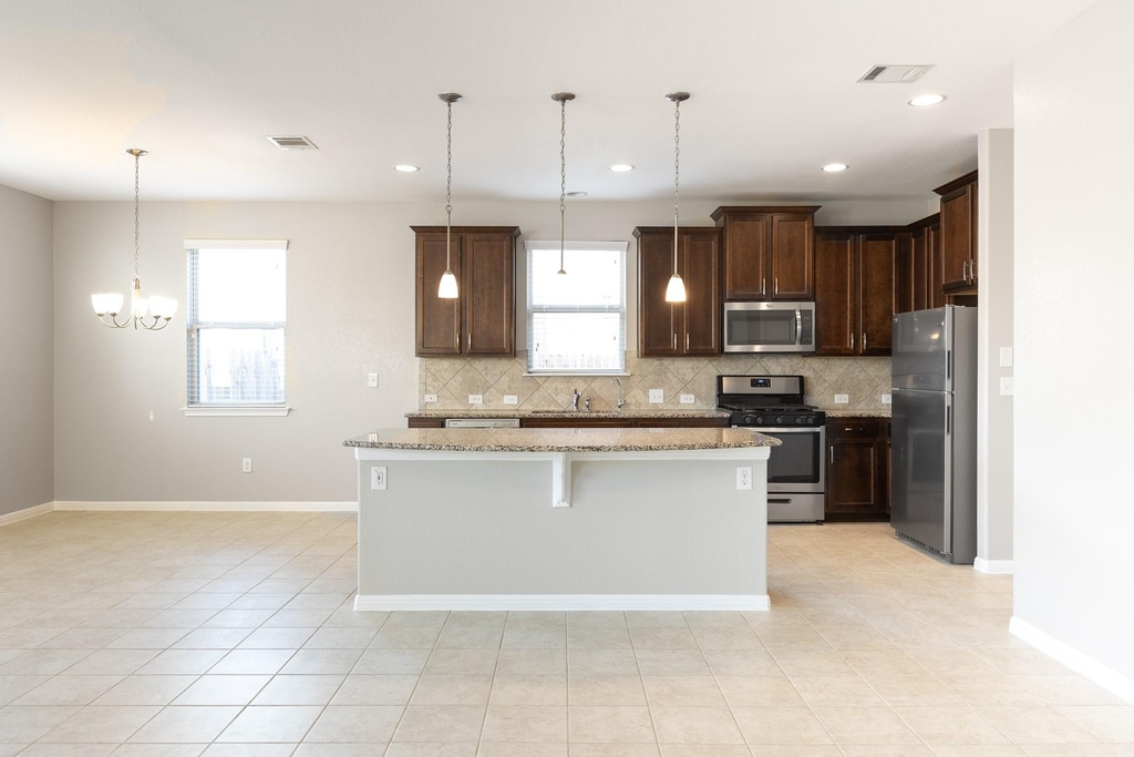 245 Pearl Way - Photo 8