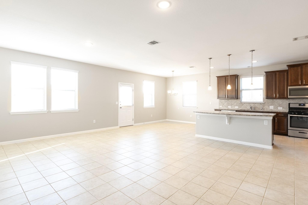 245 Pearl Way - Photo 6