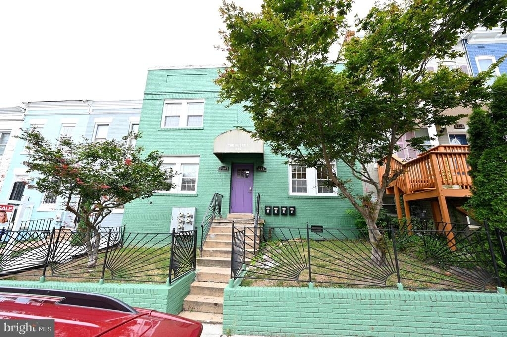 550 Hobart Place Nw - Photo 1