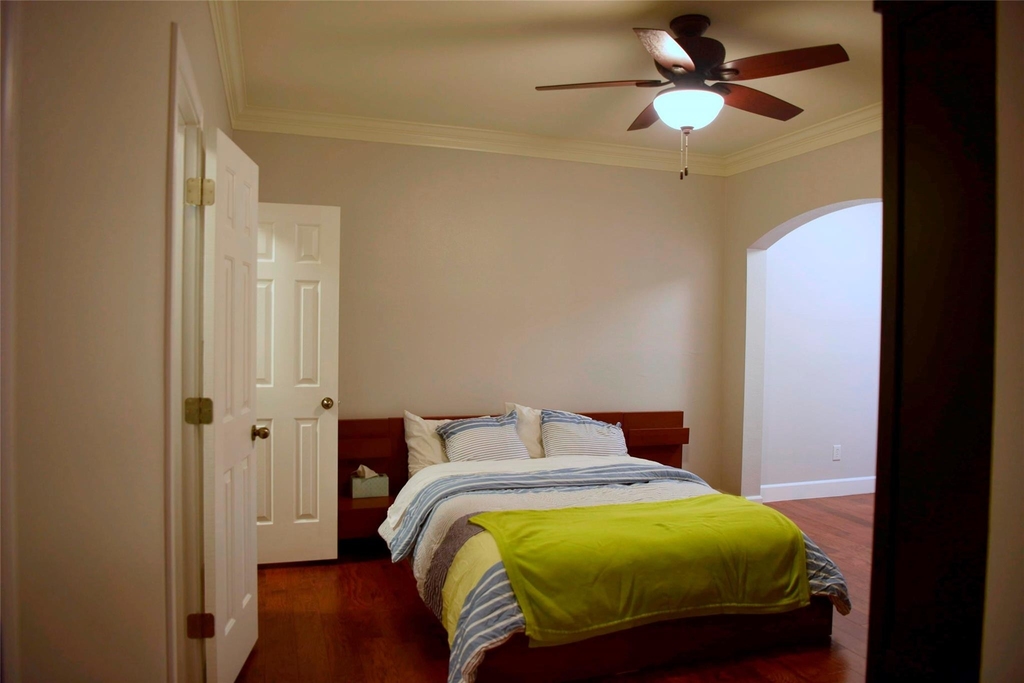 7701 Rialto Blvd - Photo 3