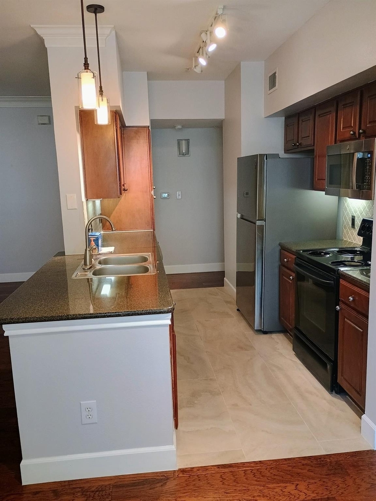 7701 Rialto Blvd - Photo 25