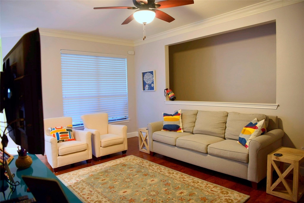 7701 Rialto Blvd - Photo 15