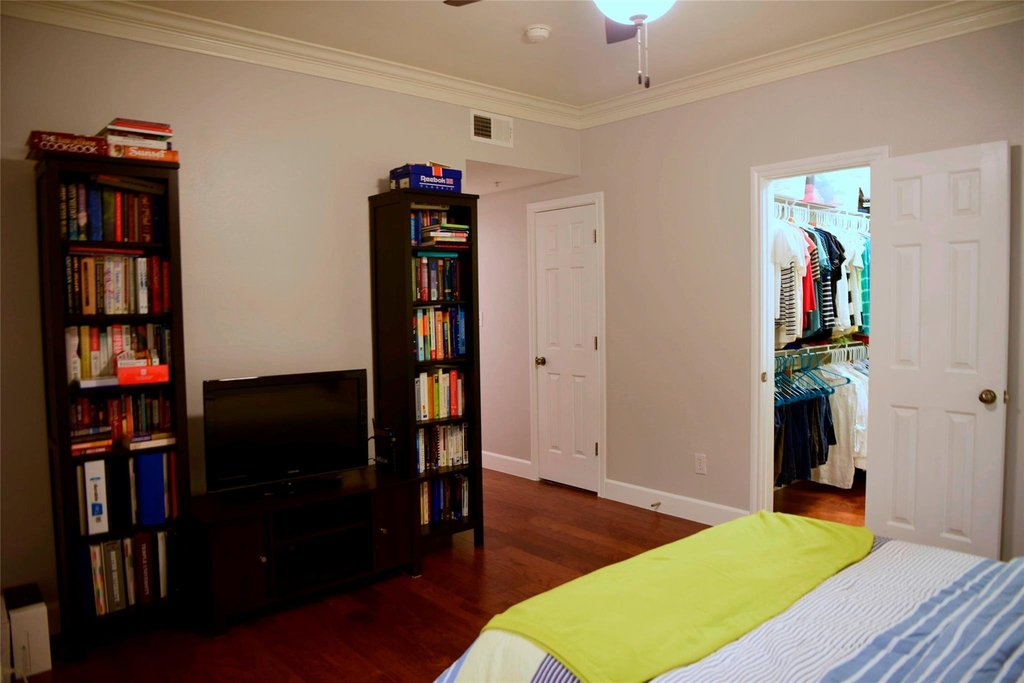 7701 Rialto Blvd - Photo 16