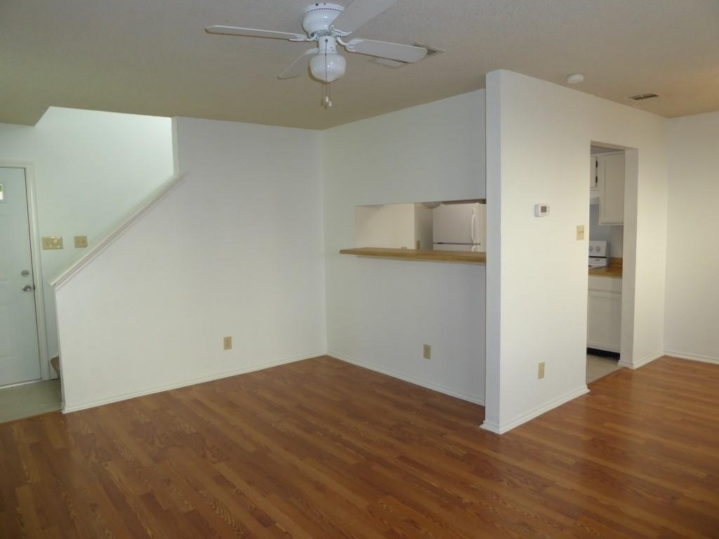 9102 Sanger Dr - Photo 4