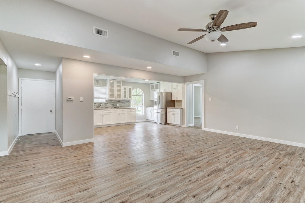 820 Stadium Dr - Photo 6