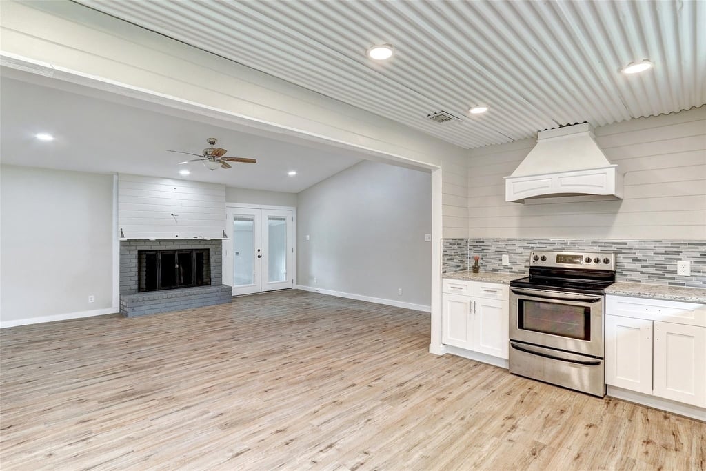 820 Stadium Dr - Photo 9