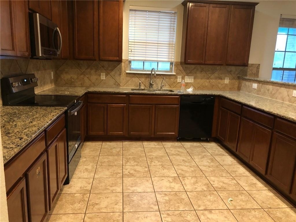 14320 Lake Victor Dr - Photo 20