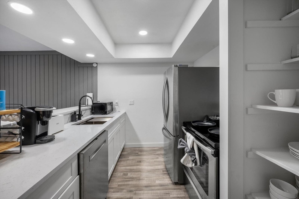 6413 Chimney Creek Cir - Photo 6