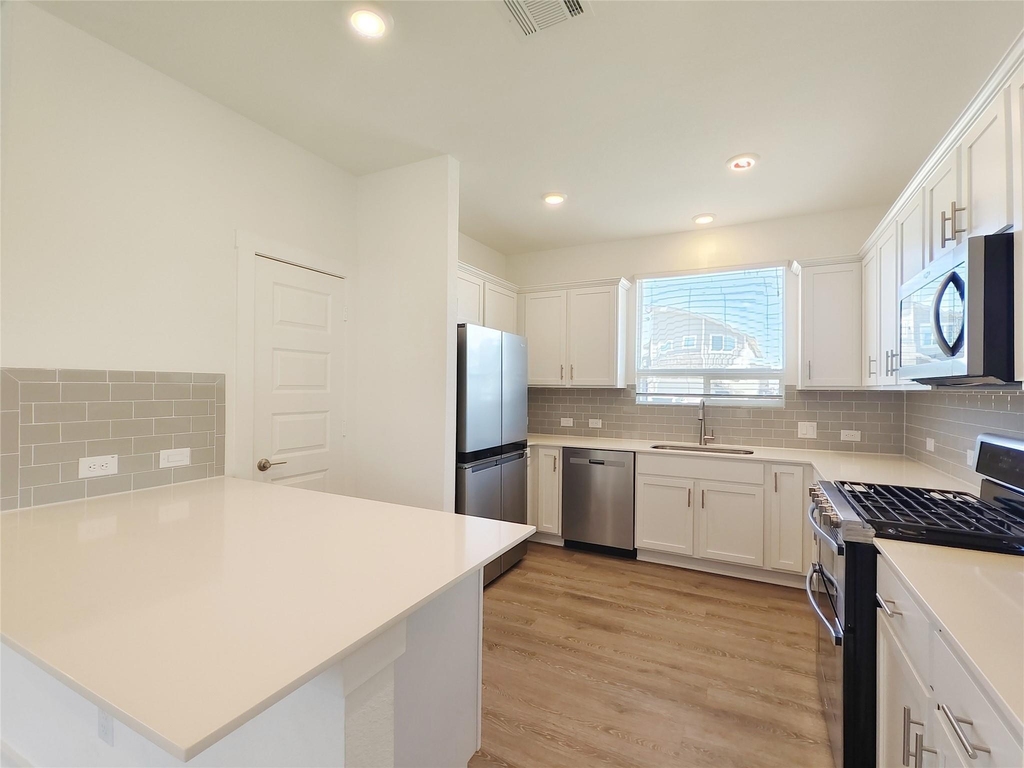 7417 Sagira Path - Photo 9