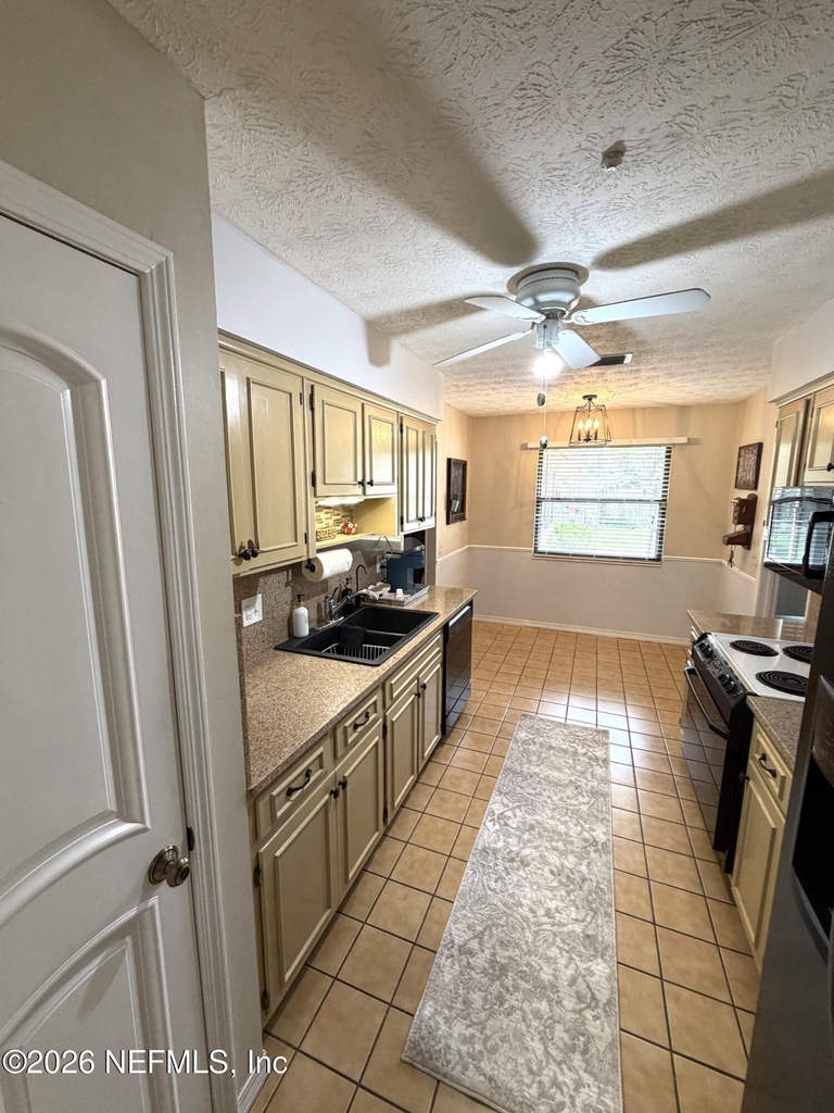 5495 Forrest Drive - Photo 5