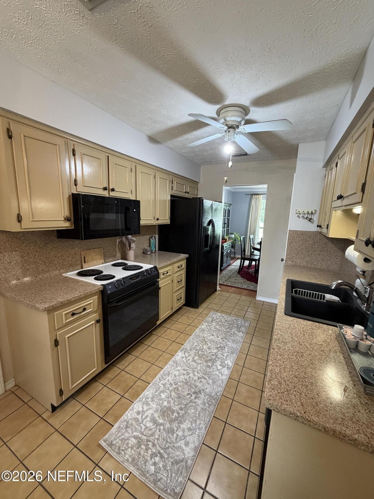 5495 Forrest Drive - Photo 4