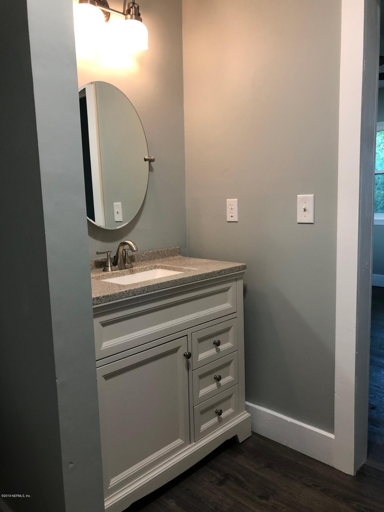2132 Bay Road - Photo 9