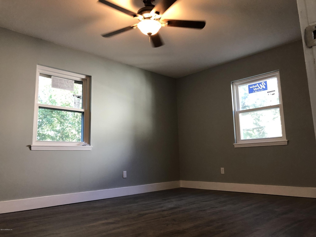 2132 Bay Road - Photo 12