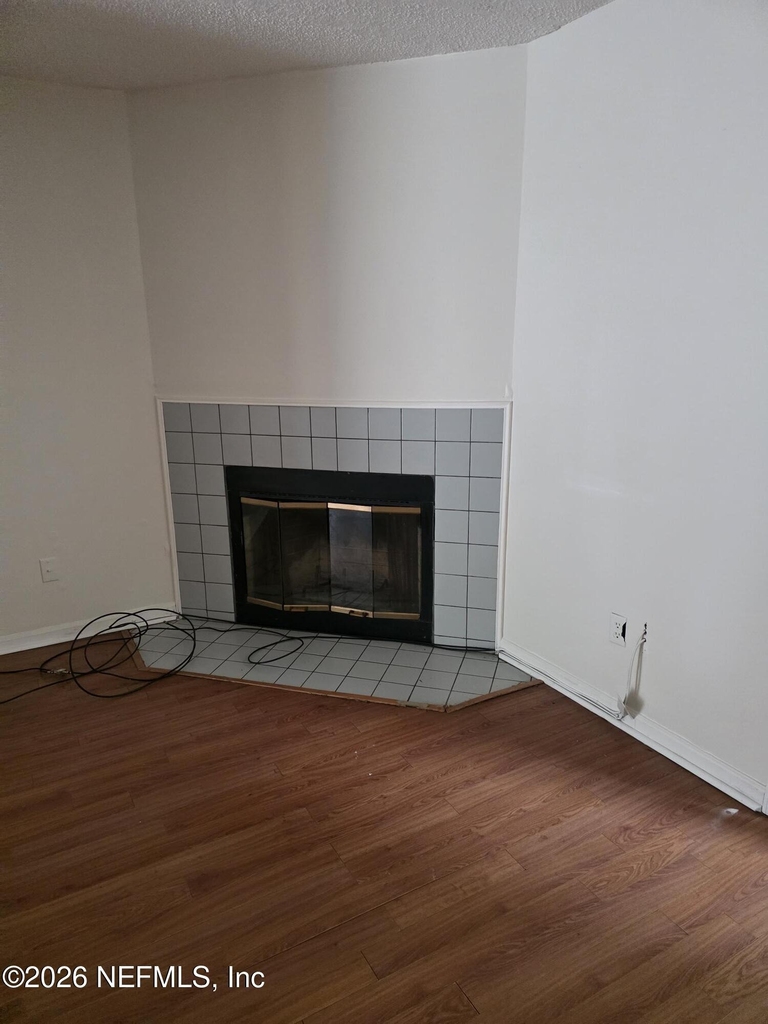 4641 Barnes Road S - Photo 2
