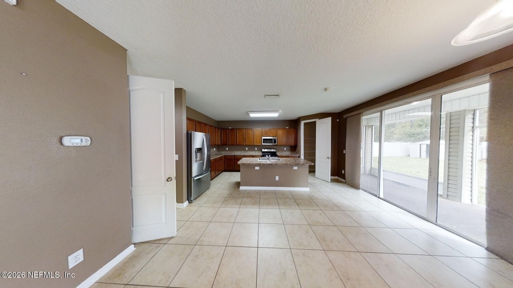 15695 Lexington Park Boulevard - Photo 6