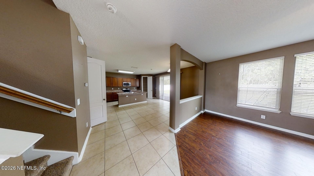15695 Lexington Park Boulevard - Photo 9