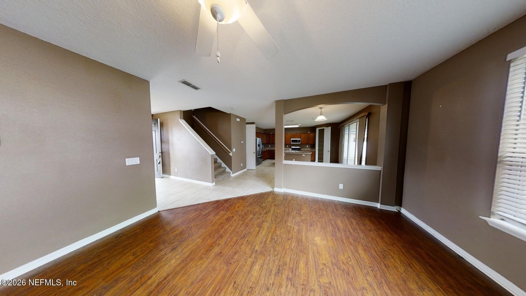 15695 Lexington Park Boulevard - Photo 4