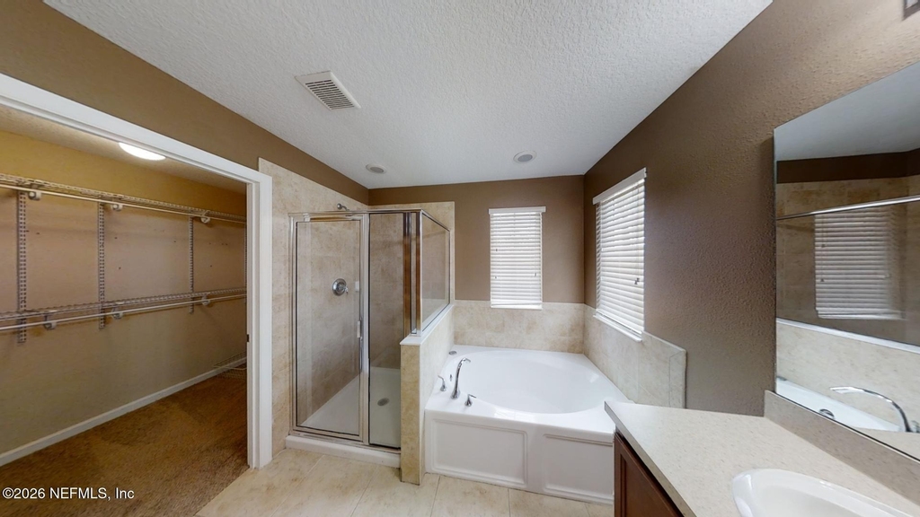 15695 Lexington Park Boulevard - Photo 21