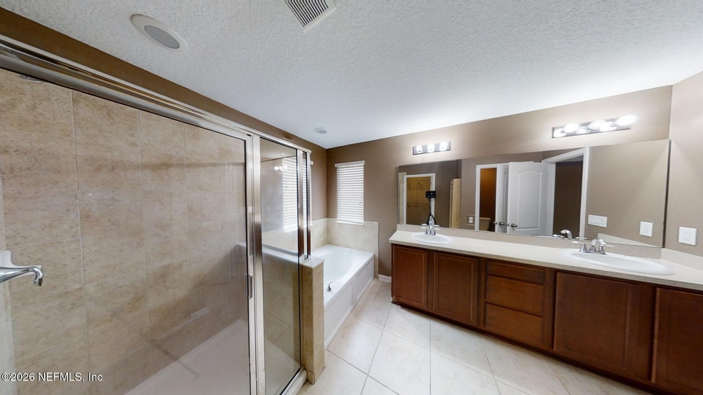 15695 Lexington Park Boulevard - Photo 19