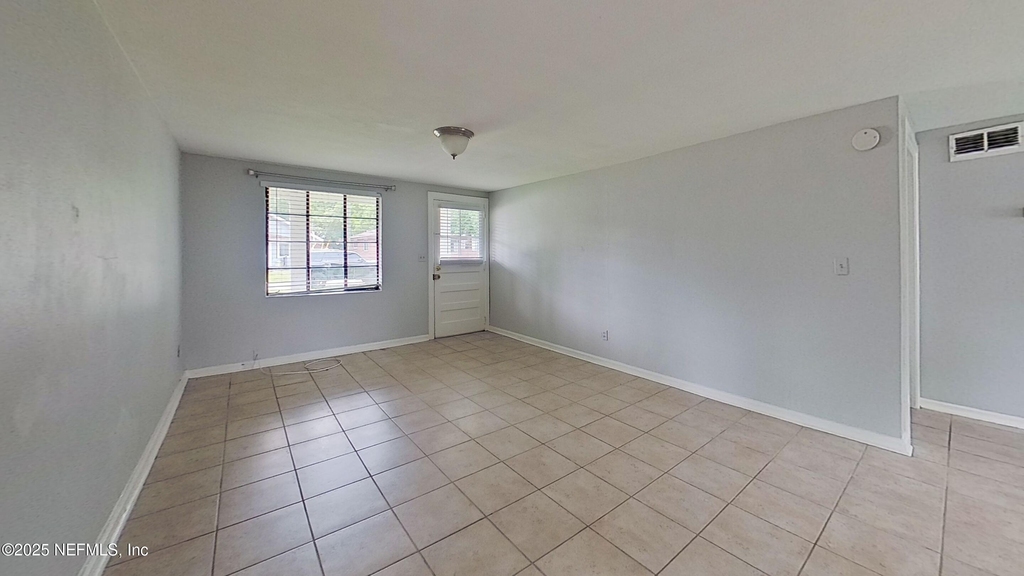 1749 Sheridan Street - Photo 3