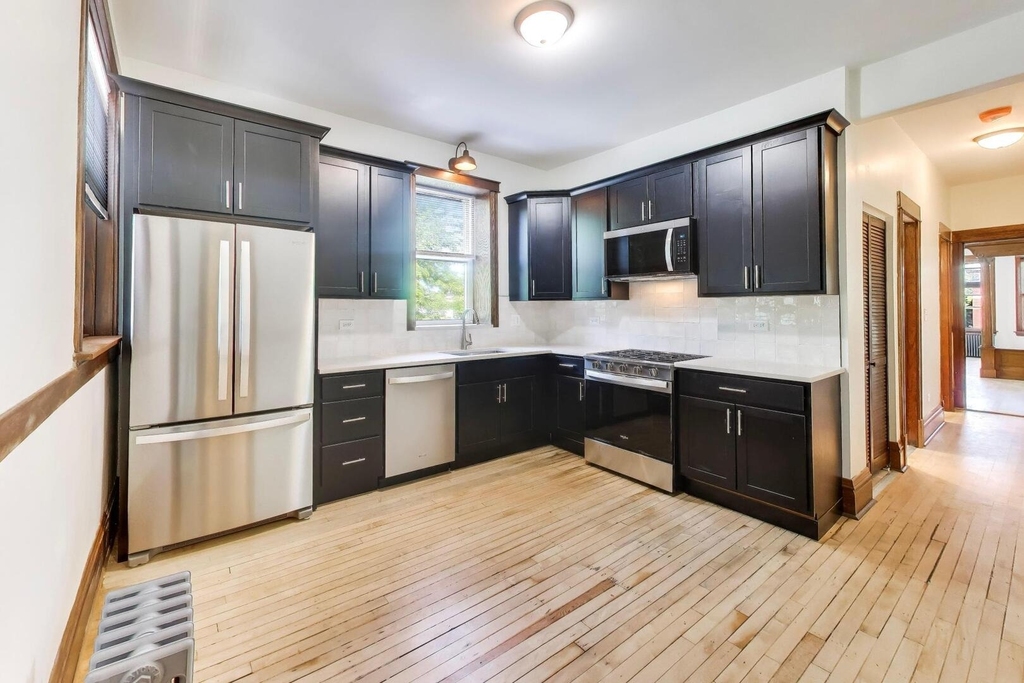 858 N Wolcott Avenue - Photo 7