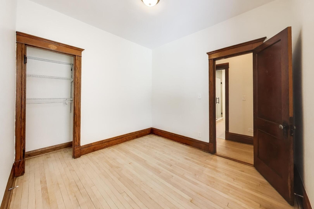 858 N Wolcott Avenue - Photo 18