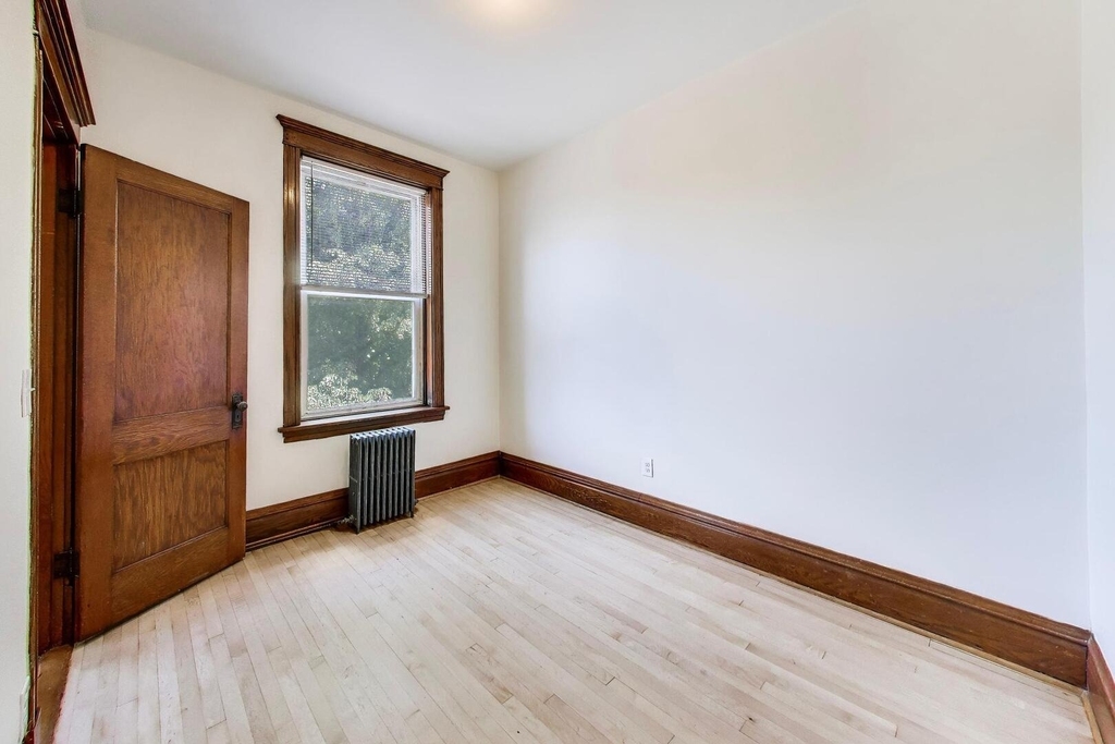 858 N Wolcott Avenue - Photo 11