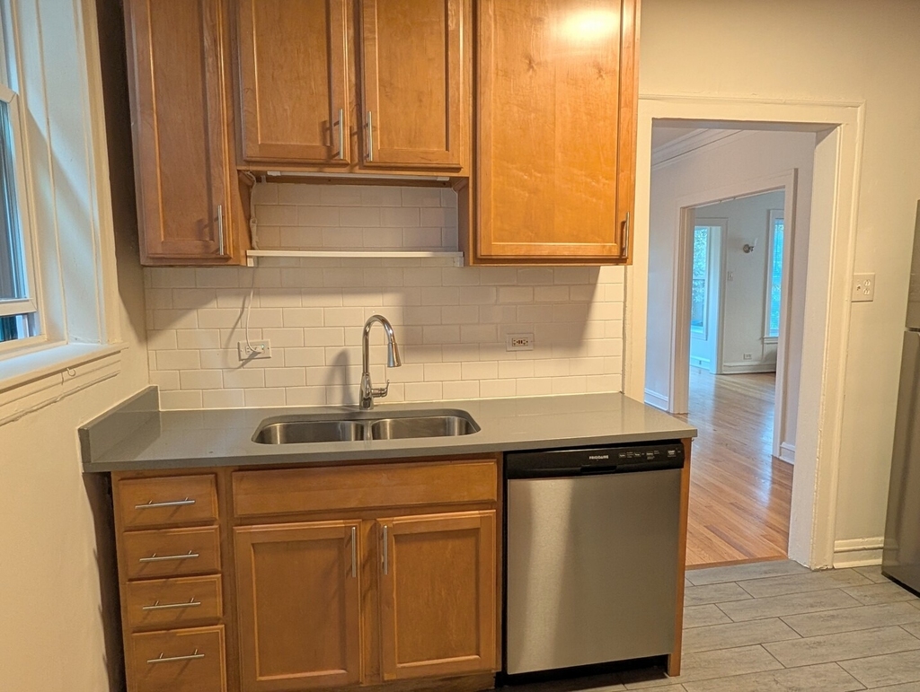 920 Judson Avenue - Photo 8