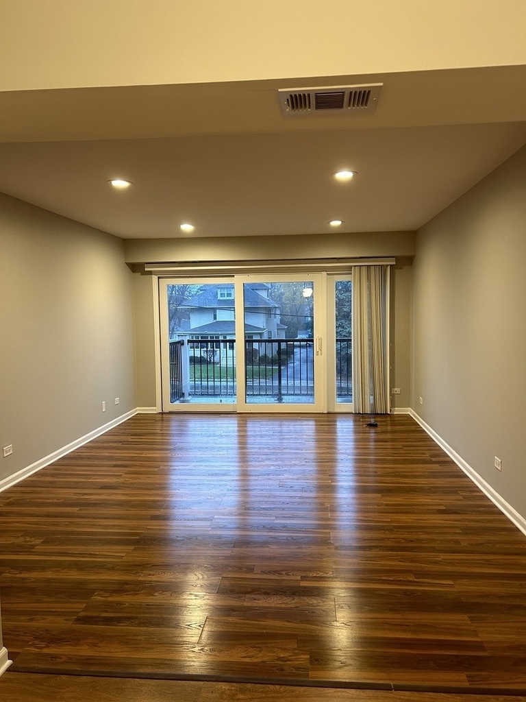 207 W Park Avenue - Photo 1