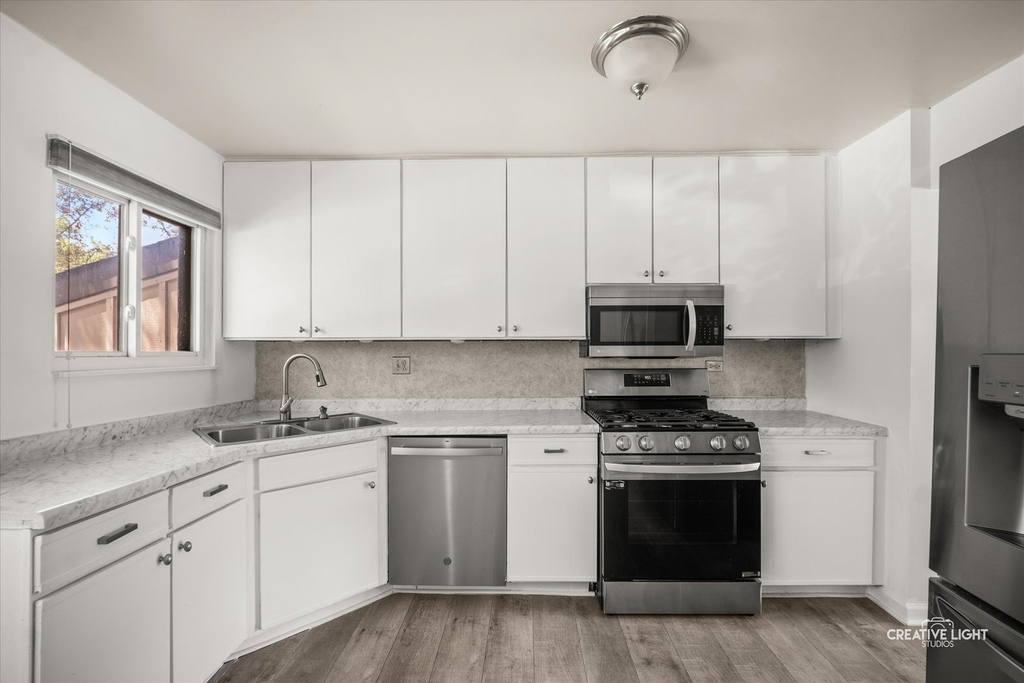 772 Circle Drive - Photo 4