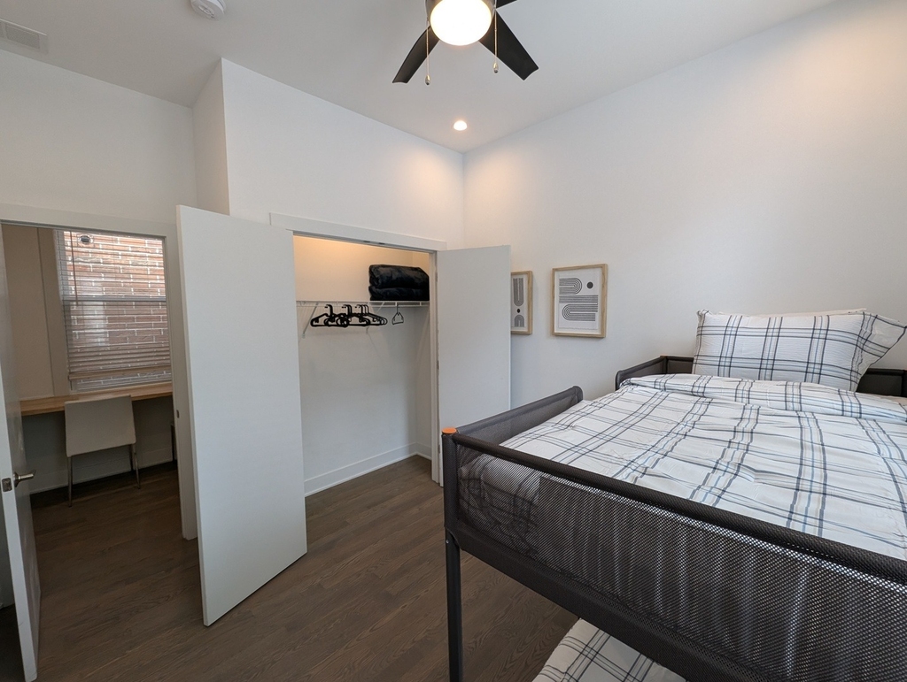 2120 W Belmont Avenue - Photo 8