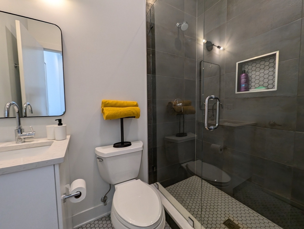 2120 W Belmont Avenue - Photo 5