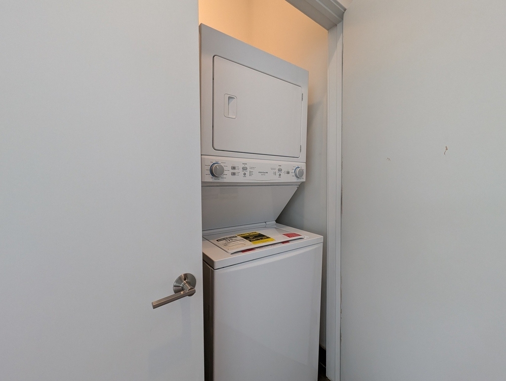 2120 W Belmont Avenue - Photo 9
