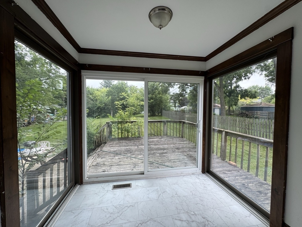 440 Ingalton Avenue - Photo 4