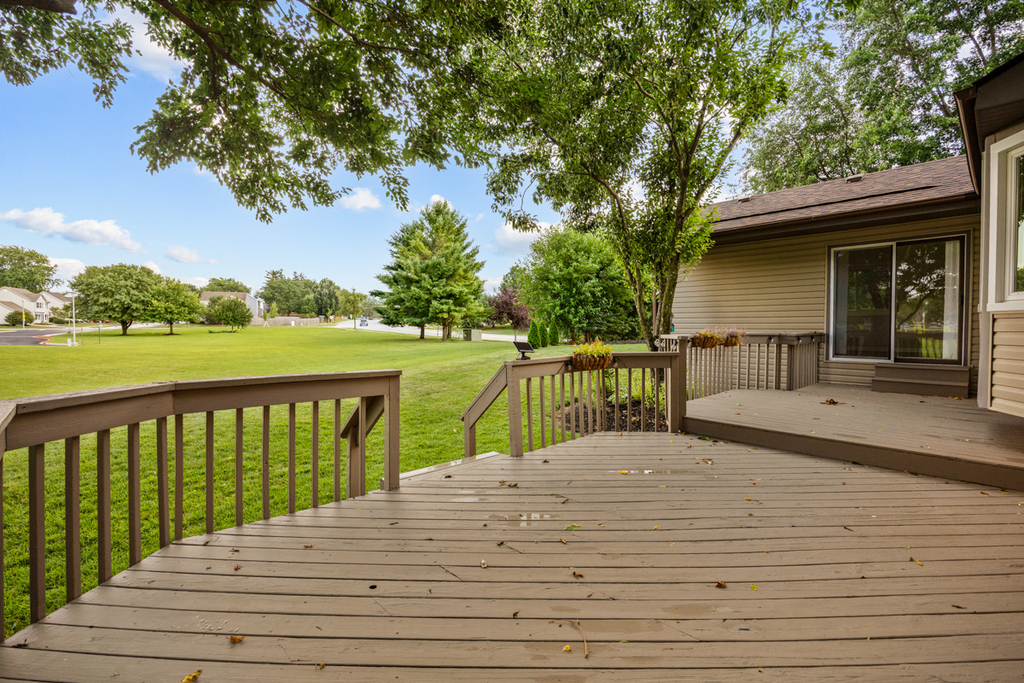 615 Chester Court E - Photo 33