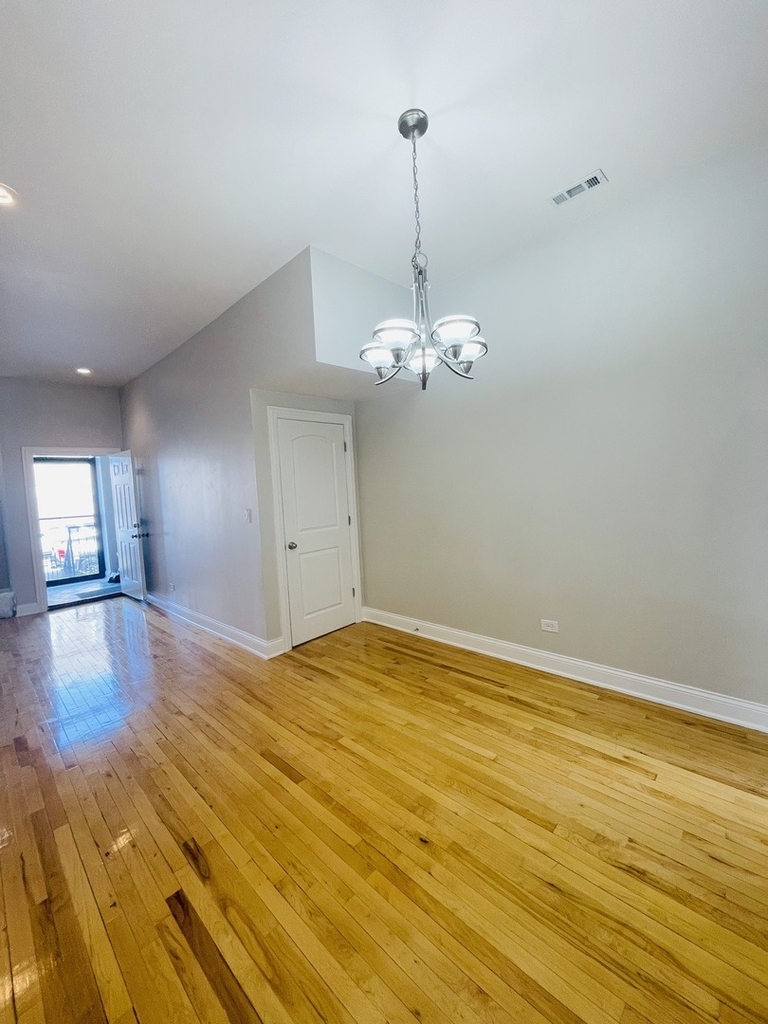 469 E Bowen Avenue - Photo 13