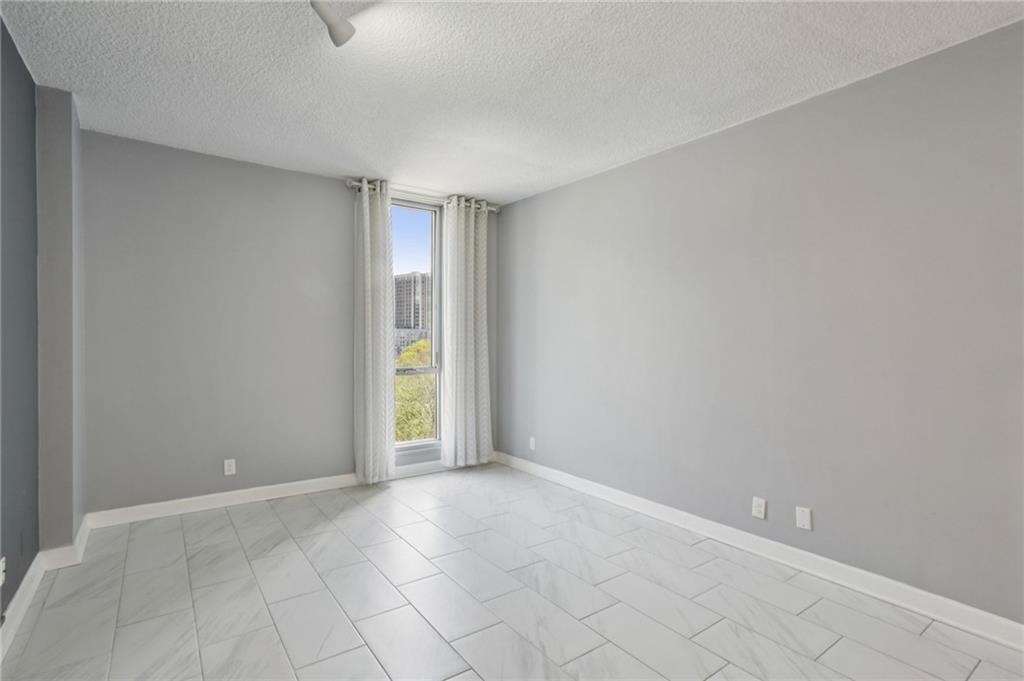 3060 Pharr Court N - Photo 4