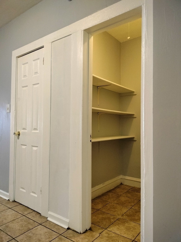 11142 S Eggleston Avenue - Photo 8