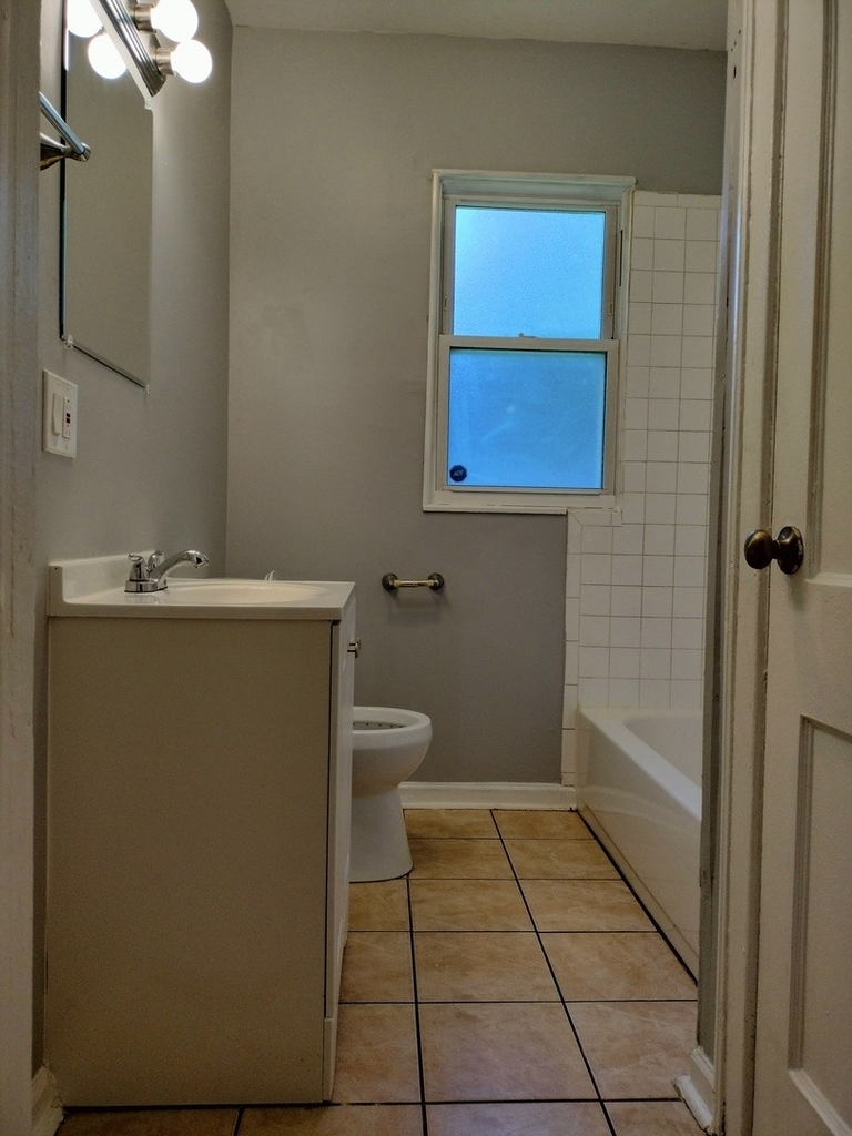 11142 S Eggleston Avenue - Photo 9