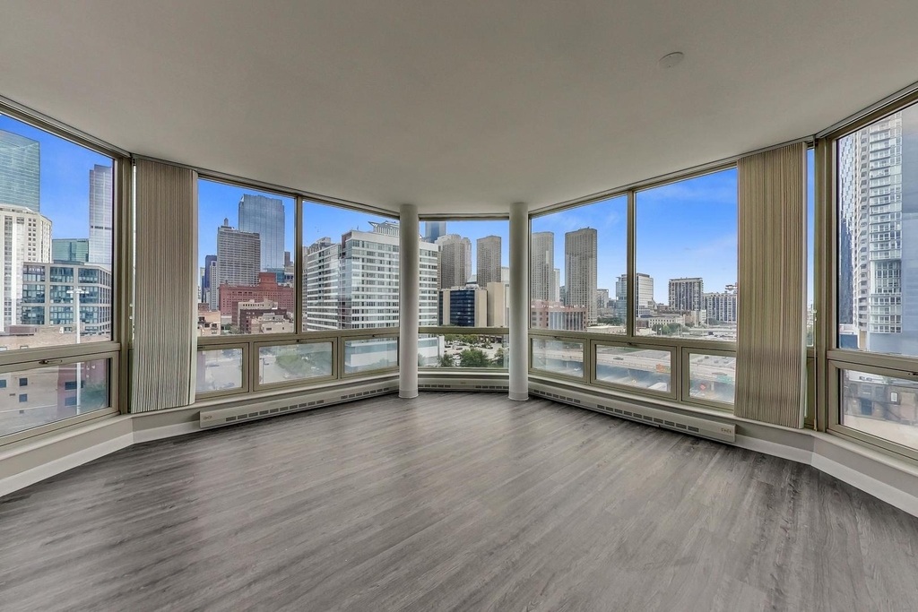 720 W Randolph Street - Photo 1