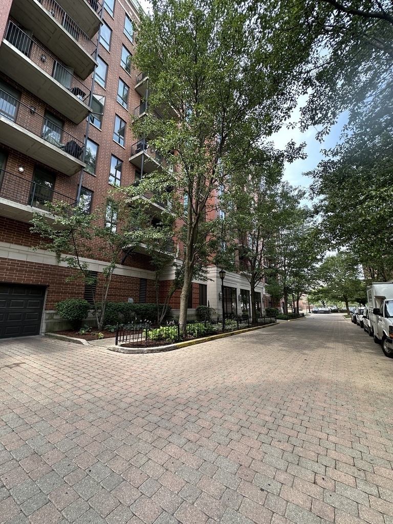343 W Old Town Court - Photo 21