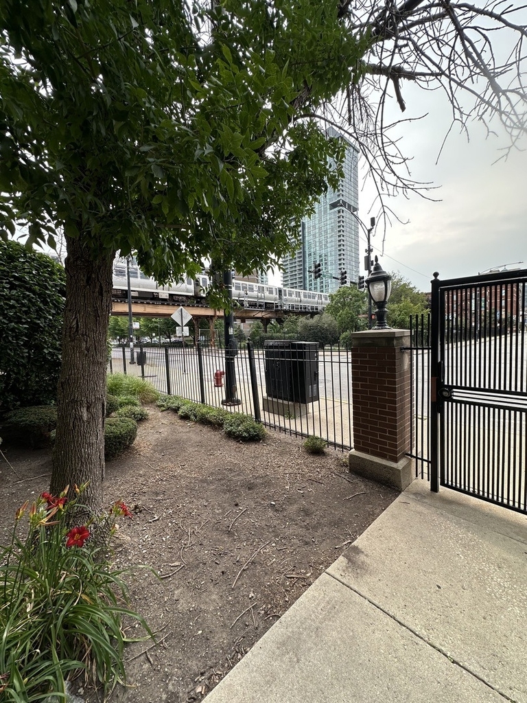 343 W Old Town Court - Photo 19