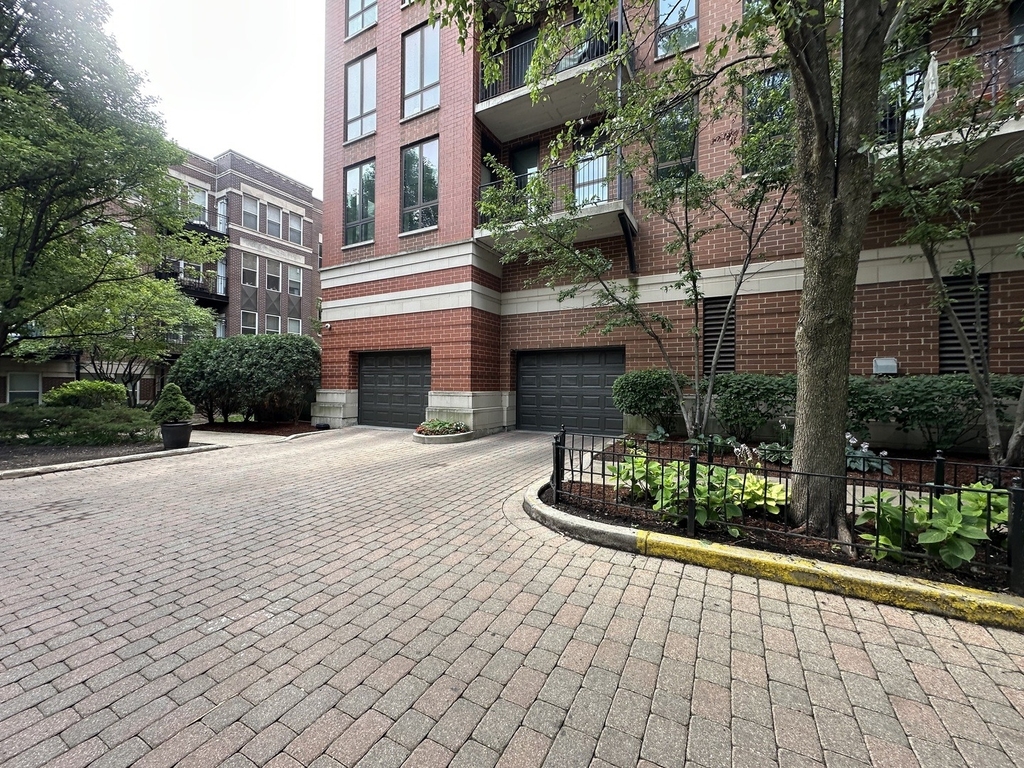 343 W Old Town Court - Photo 22