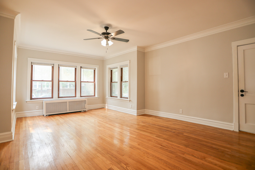 5338 W Montrose Avenue - Photo 3