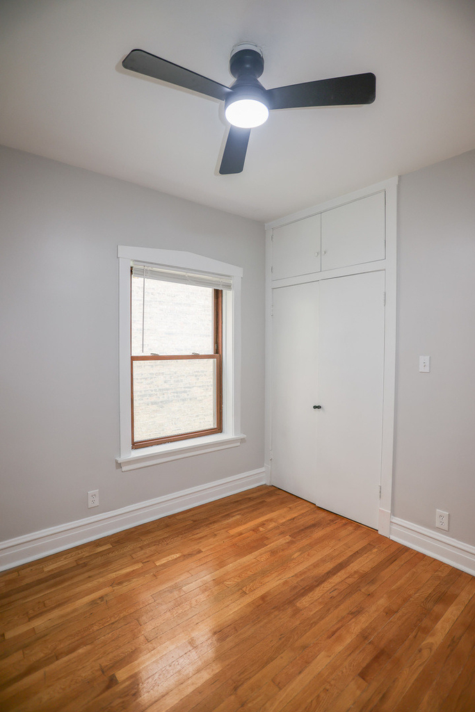 5338 W Montrose Avenue - Photo 11
