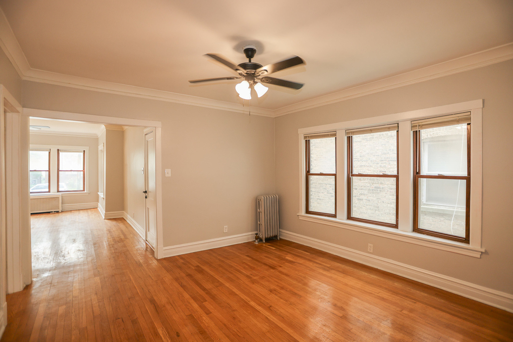 5338 W Montrose Avenue - Photo 7