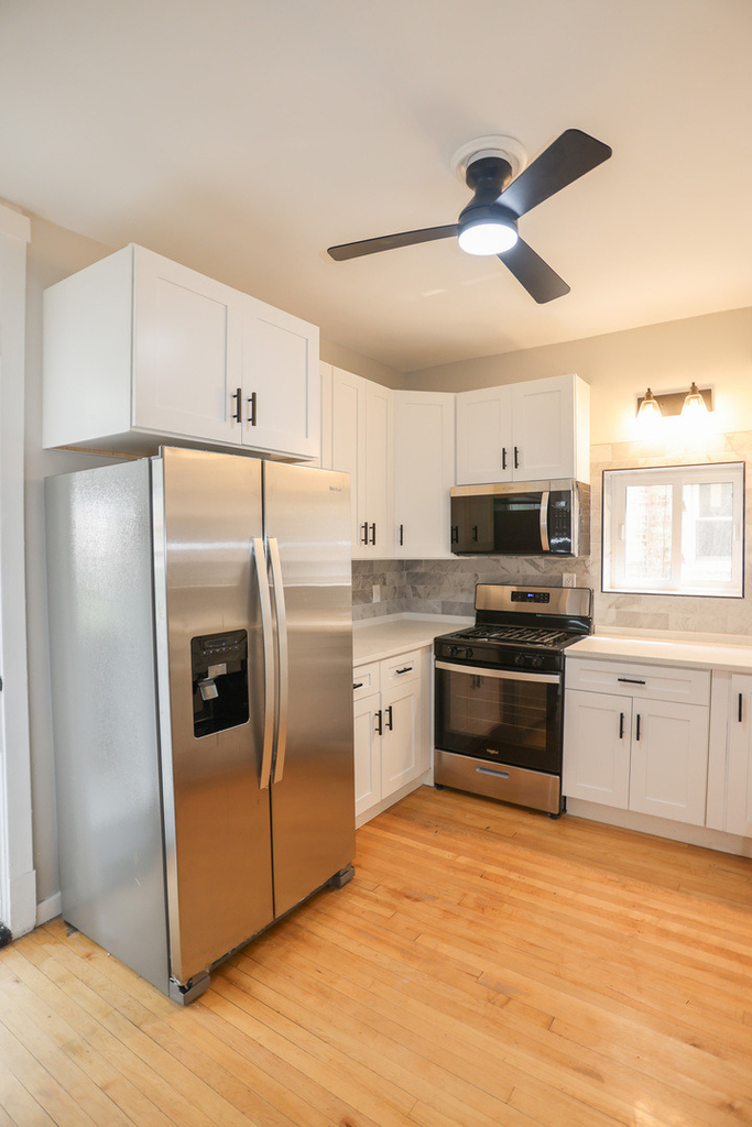 5338 W Montrose Avenue - Photo 1