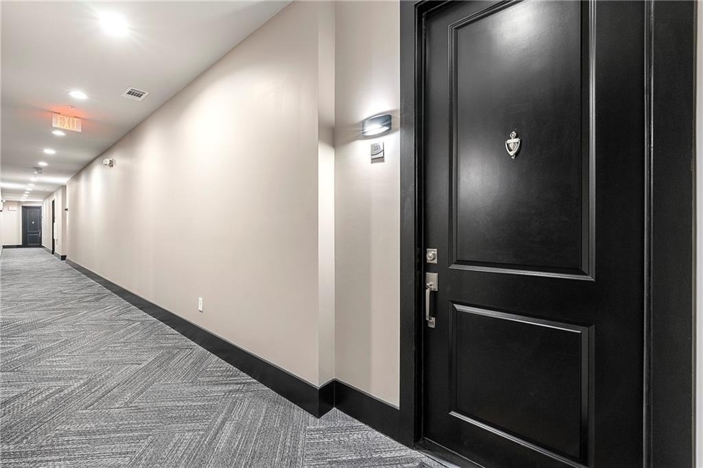 6890 Peachtree Dunwoody Road - Photo 2