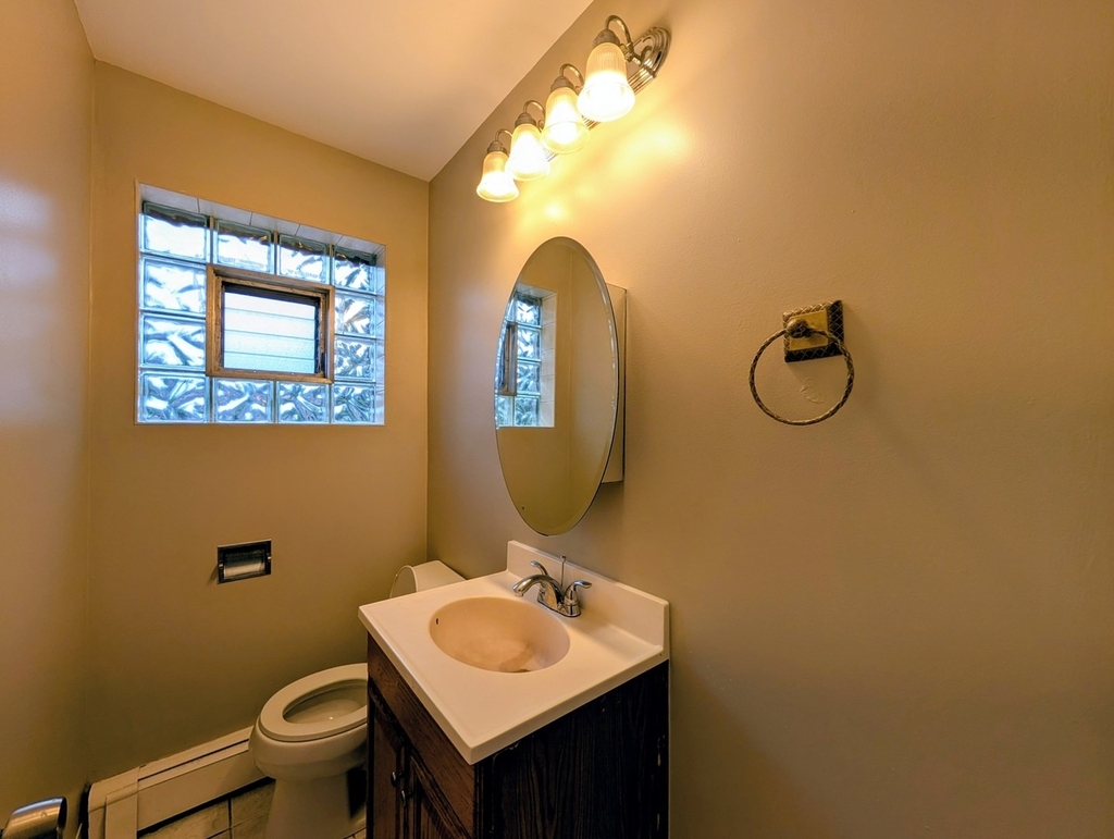 16w780 57th Street - Photo 19