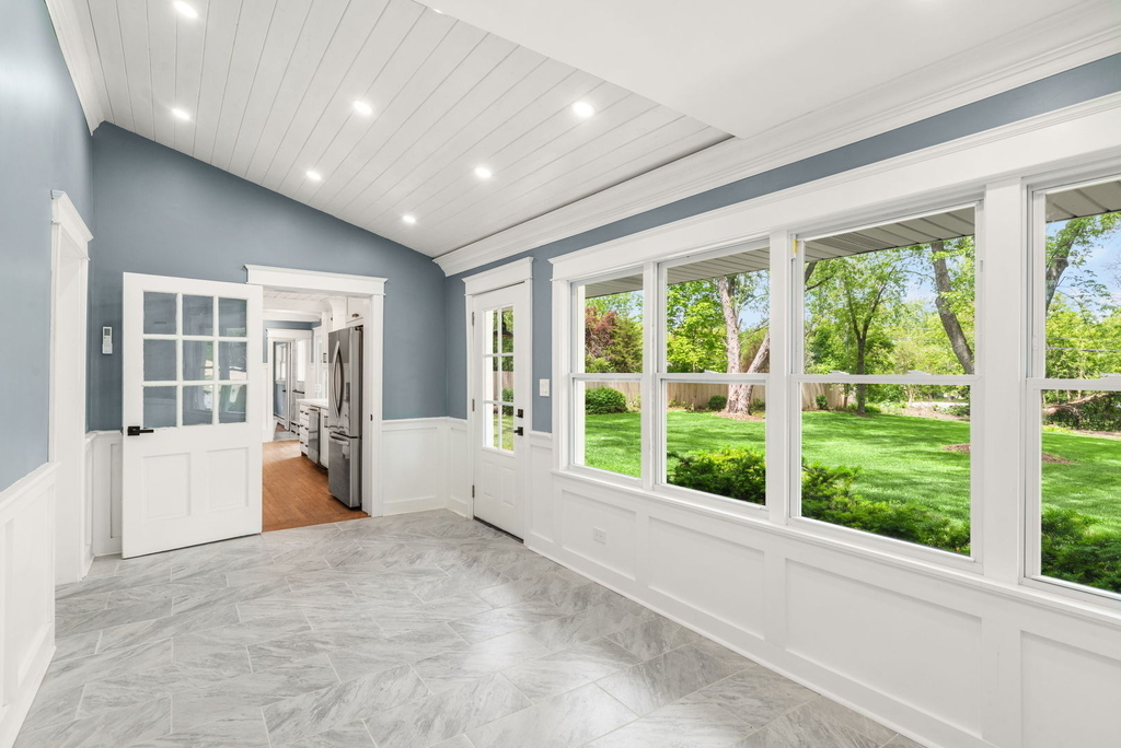 1010 W Elm Street - Photo 12